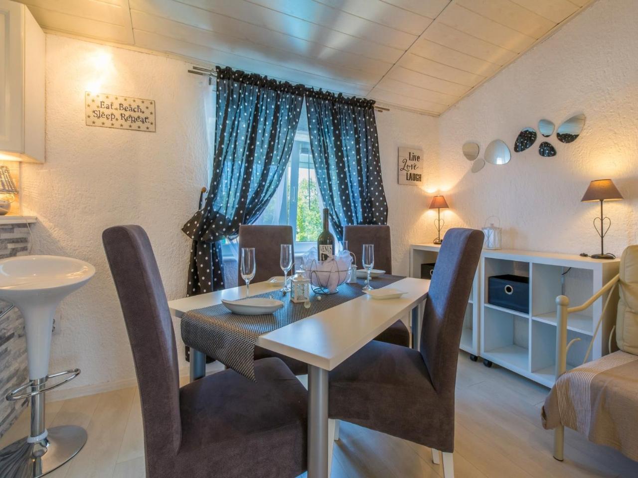 Apartments Susanne Novi Vinodolski Εξωτερικό φωτογραφία