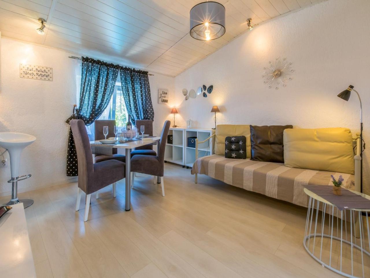 Apartments Susanne Novi Vinodolski Εξωτερικό φωτογραφία